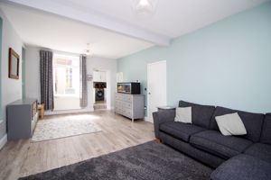 Lounge/Diner- click for photo gallery